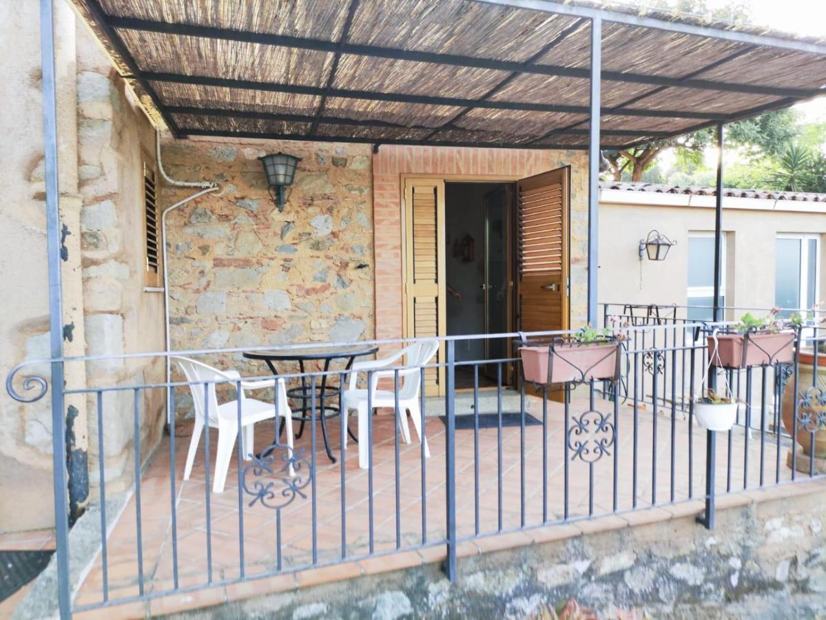 A Casa Di Peppino Villa Greco 丁达利 外观 照片