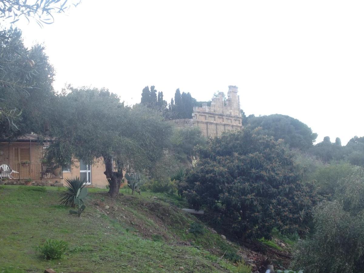 A Casa Di Peppino Villa Greco 丁达利 外观 照片